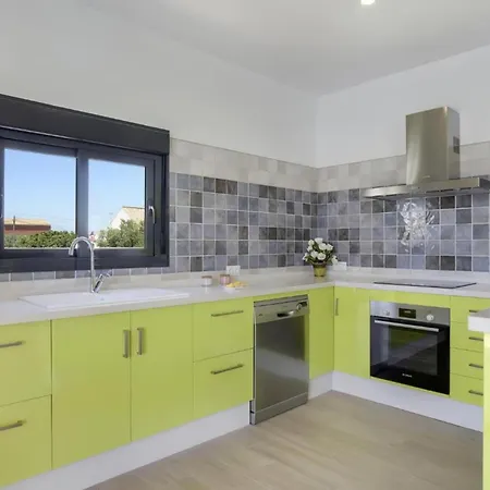 Privada Con Piscina En Conil De La Frontera, Cerca Del Golf Y Parque Genoves - Es-180-276 Villa *