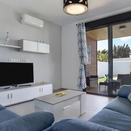 Privada Con Piscina En Conil De La Frontera, Cerca Del Golf Y Parque Genoves - Es-180-276 * Conil De La Frontera