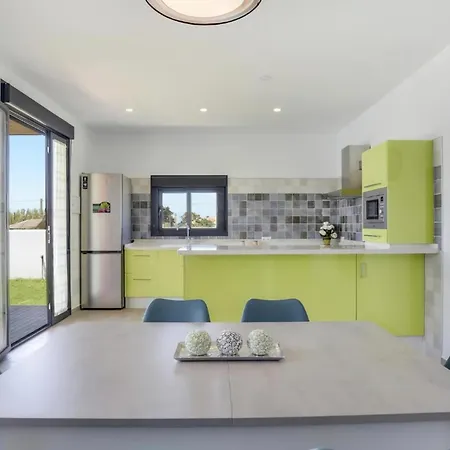 Villa Privada Con Piscina En Conil De La Frontera, Cerca Del Golf Y Parque Genoves - Es-180-276 Conil De La Frontera