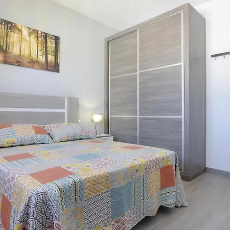 Privada Con Piscina En Conil De La Frontera, Cerca Del Golf Y Parque Genoves - Es-180-276 *