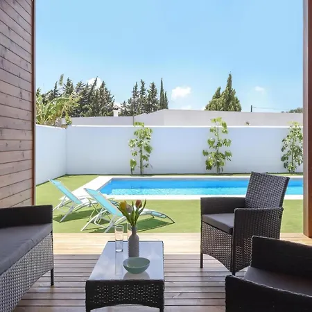 Privada Con Piscina En Conil De La Frontera, Cerca Del Golf Y Parque Genoves - Es-180-276 * Conil De La Frontera